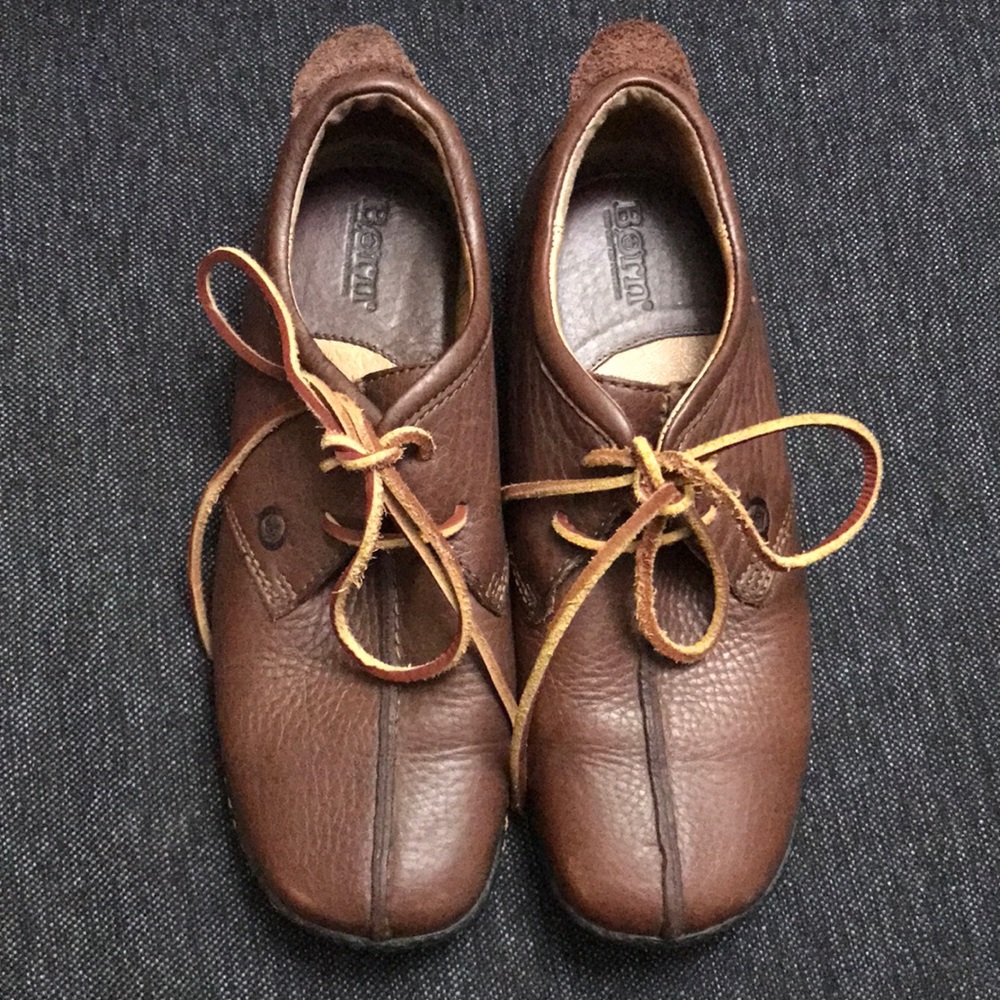 BORN Brown Leather Loafers Tie Up Women Size 8